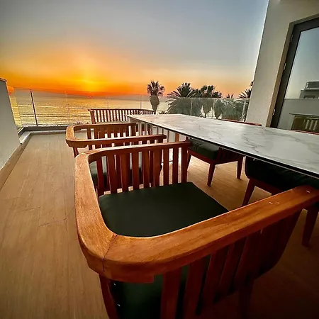 Santa Barbara Seafront W Jacuzzi Pool וילה